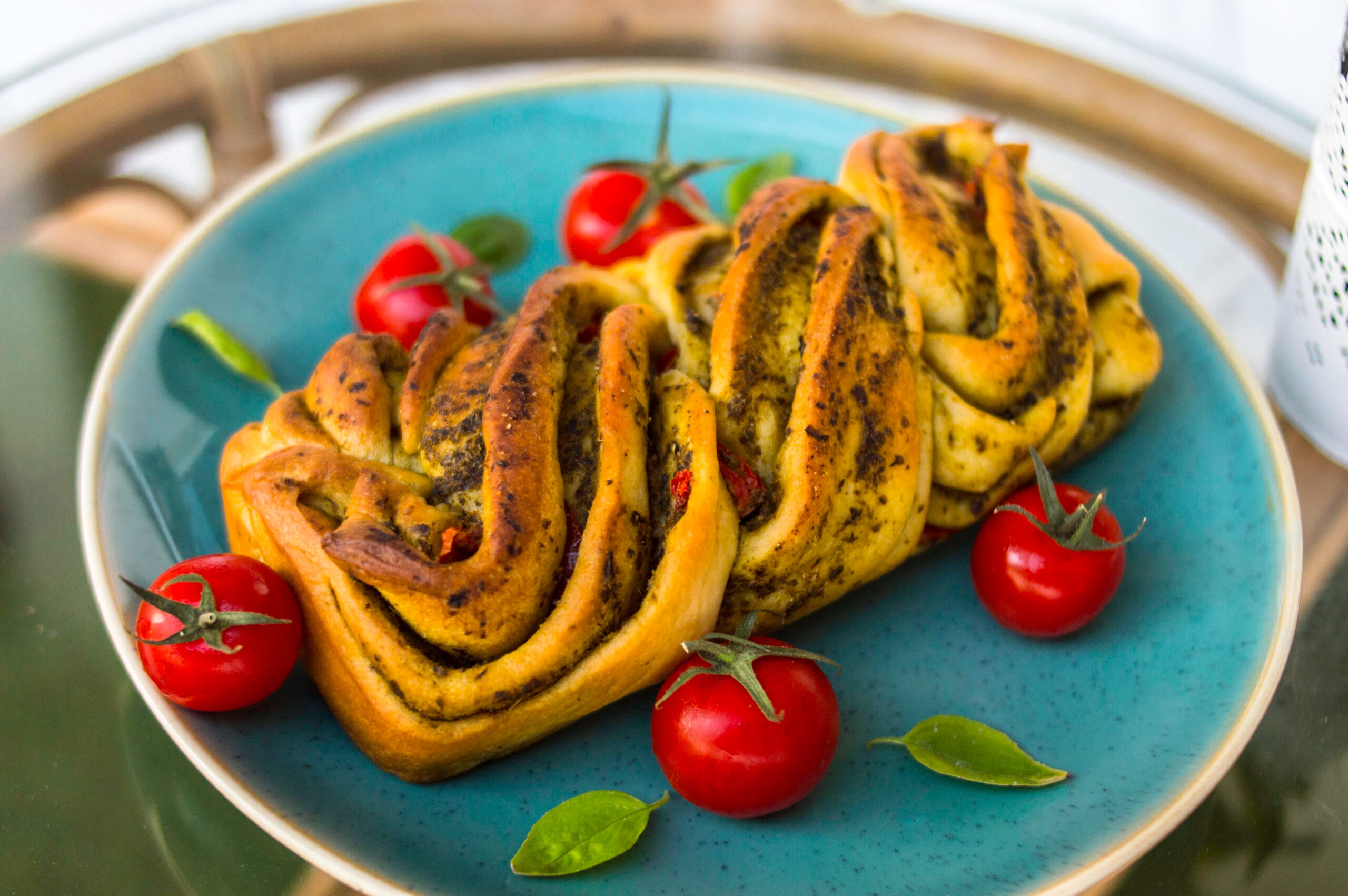 How to Make Italian Tomato-Pesto Loaf (Savory Babka Style)