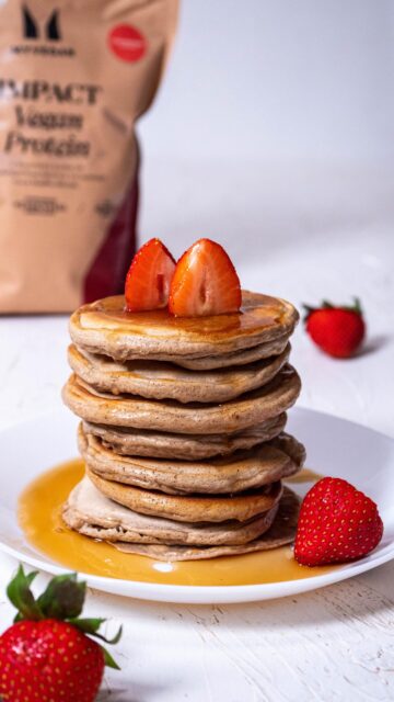 Супер яки протеинови палачинки с ягоди | Strawberry Protein Pancakes
⚡️ Когато закуската е десерт… но всъщност е ПРОТЕИН!
Тези палачинки са всичко – леки, пухкави и с вкус на ягода!
Създадени с IMPACT® Vegan Protein – Strawberry от @myproteinbg , за максимален вкус и ефект.🥞 + 🍓 = чиста енергия + сладък вайбСамо днес от 17:00 до 19:00 – последен шанс да вземеш -52% отстъпка в myprotein.bg с кода: VeggieMP
(после край – и не се повтаря)#MyProteinBG #VeggieMP #ПротеиноваЗакуска #VeganPancakes #BohemianVeg #ЯгодовМомент
#teammp #impactweek #fuelyourambition #
⚡️ When breakfast feels like dessert… but it’s all PROTEIN!
These pancakes are soft, fluffy, and bursting with strawberry flavor.
Made with IMPACT® Vegan Protein – Strawberry by MyProtein for a sweet kick and plant-powered fuel.🥞 + 🍓 = clean energy + sweet vibesOnly today from 5 PM to 7 PM – final chance to grab 52% OFF at myprotein.bg with code: VeggieMP
(then it’s gone – and it won’t repeat)