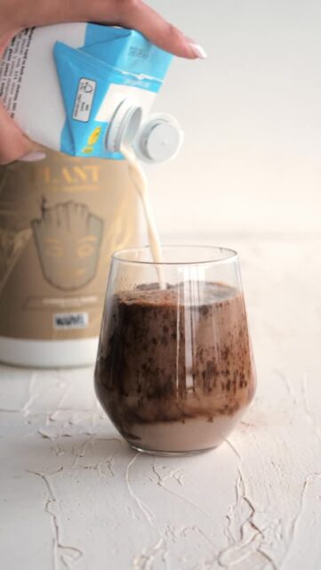 ✨ Протеиново Фрапе / Protein Frappe ✨Блендваш любимия Plant Protein SuperBlend Cinnamon Bark от MyProtein с чаша прясно сварено еспресо + студено соево мляко и получаваш най-якото есенно фрапе 💥☕️🥤⚡️ Последен шанс!
Само днес от 19:00 до 21:00 можеш да грабнеш –52% отстъпка в сайта на @myproteinbg с моя код VEGGIEMP. 🏃‍♀️💨
Пълни кошницата, защото количествата свършват бързо! 🚀✨ Protein Frappe / Протеиново Фрапе ✨Blend your favorite Plant Protein SuperBlend Cinnamon Bark from MyProtein with a shot of fresh espresso + cold soy milk and you’ve got the perfect autumn frappe 💥☕️🥤⚡️ Last chance!
Today only from 7–9 PM you can grab 52% OFF at @myproteinbg with my code VEGGIEMP. 🏃‍♀️💨
Fill up your cart now — the new collection sells out fast! 🚀 #fuelyourambition #veganprotein #myprotein #teammyp #myproteinbg